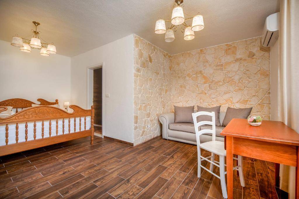 Family Room with Patio at Villa Trau d`oro, Trogir